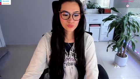 Luisa    online show from 17, 1, 2025