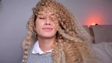 Snapshot of soytulu_ chatting on 12, 2, 2025 brisa s online show from 12, 2, 2025