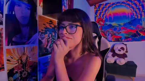 Snapshot of space__kittyy chatting on 6, 1, 2025 Val online show from 6, 1, 2025