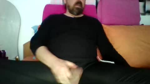 Snapshot of spada50 chatting on 22, 1, 2025 Mike online show from 22, 1, 2025