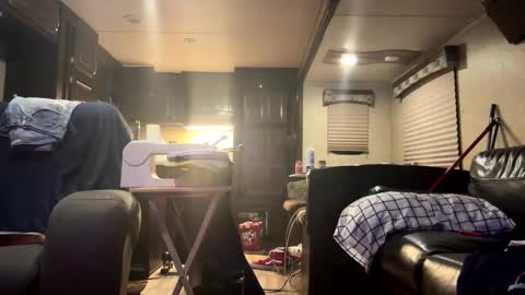 Snapshot of spankingthamonkey chatting on 10, 11, 2025 spankingthamonkey online show from 10, 11, 2025