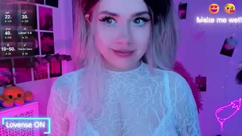  SparkleMona  online show from 20, 2, 2025