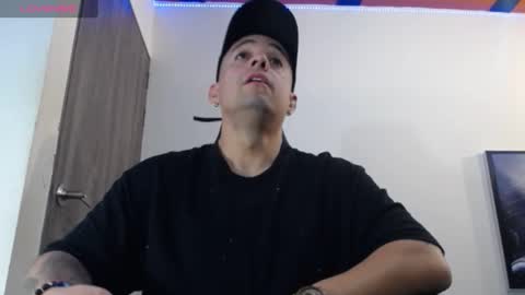 Snapshot of spartacus_cam chatting on 18, 1, 2025 online show from 18, 1, 2025