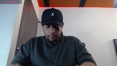 Snapshot of spartacus_cam chatting on 1, 2, 2025 online show from 1, 2, 2025