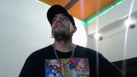 Snapshot of spartacus_cam chatting on 5, 2, 2025 online show from 5, 2, 2025