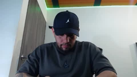 Snapshot of spartacus_cam chatting on 9, 2, 2025 online show from 9, 2, 2025