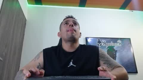 Snapshot of spartacus_cam chatting on 16, 9, 2025 online show from 16, 9, 2025