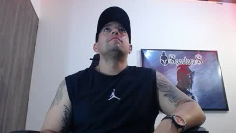 Snapshot of spartacus_cam chatting on 17, 9, 2025 online show from 17, 9, 2025
