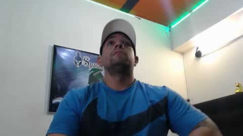 Snapshot of spartacus_cam chatting on 20, 9, 2025 online show from 20, 9, 2025