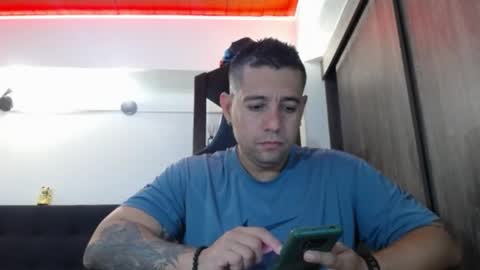 Snapshot of spartacus_cam chatting on 27, 4, 2026 online show from 27, 4, 2026