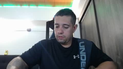 Snapshot of spartacus_cam chatting on 1, 5, 2026 online show from 1, 5, 2026