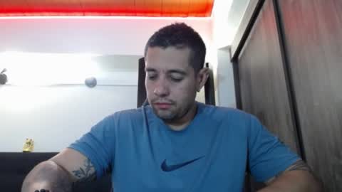 Snapshot of spartacus_cam chatting on 5, 5, 2026 online show from 5, 5, 2026