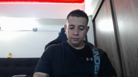 Snapshot of spartacus_cam chatting on 20, 5, 2026 online show from 20, 5, 2026