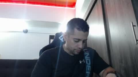 Snapshot of spartacus_cam chatting on 28, 5, 2026 online show from 28, 5, 2026