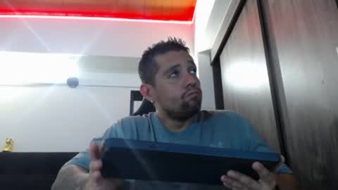 Snapshot of spartacus_cam chatting on 5, 6, 2026 online show from 5, 6, 2026