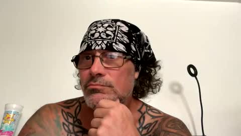 specter1972 online show from 5, 4, 2026