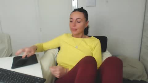 Carla online show from 17, 2, 2025