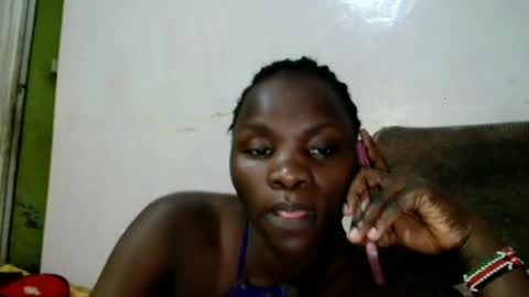 Snapshot of spicy_bella69 chatting on 17, 6, 2026 spicy_bella69 online show from 17, 6, 2026