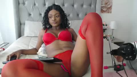 Snapshot of spicyangie chatting on 18, 12, 2024 Im Angela online show from 18, 12, 2024