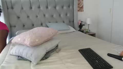 Snapshot of spicyangie chatting on 5, 1, 2025 Im Angela online show from 5, 1, 2025
