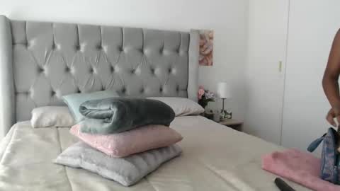Snapshot of spicyangie chatting on 24, 1, 2025 Im Angela online show from 24, 1, 2025