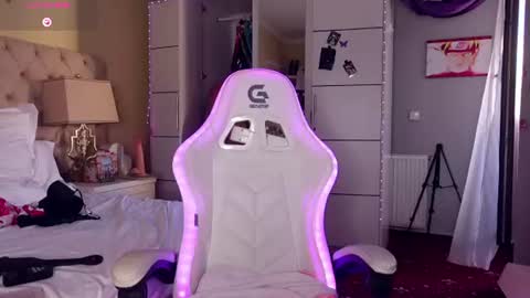 Alicia online show from 5, 7, 2026