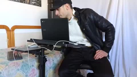 Marco. When Im offline you can view premium content in bio online show from 6, 2, 2025