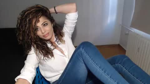 Snapshot of spoiled__doll chatting on 12, 1, 2025 Doll online show from 12, 1, 2025