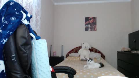 Tips are the best compliment to a woman online show from 13, 1, 2025