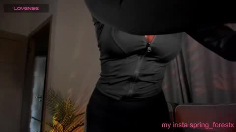 Snapshot of spring_forestx chatting on 21, 2, 2025 Lilly online Monday - Friday ask time in pm online show from 21, 2, 2025