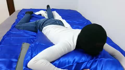 Snapshot of spyboyxx25 chatting on 9, 11, 2025 boyxxx25 online show from 9, 11, 2025