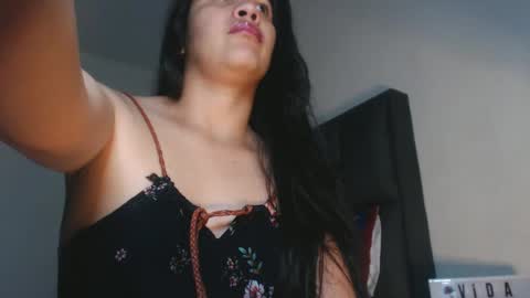 Snapshot of squirt_milk_ chatting on 11, 1, 2025 Carolainss online show from 11, 1, 2025