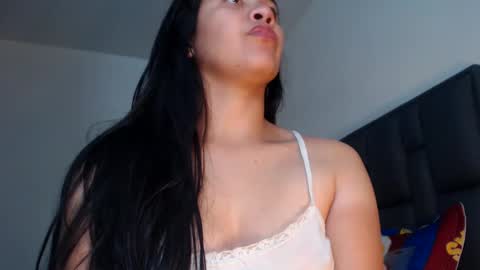 Snapshot of squirt_milk_ chatting on 30, 1, 2025 Carolainss online show from 30, 1, 2025