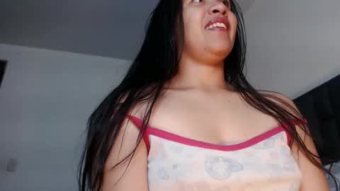 Snapshot of squirt_milk_ chatting on 18, 2, 2025 Carolainss online show from 18, 2, 2025