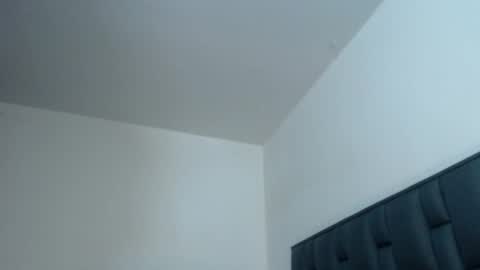 Snapshot of squirt_milk_ chatting on 7, 3, 2025 Carolainss online show from 7, 3, 2025