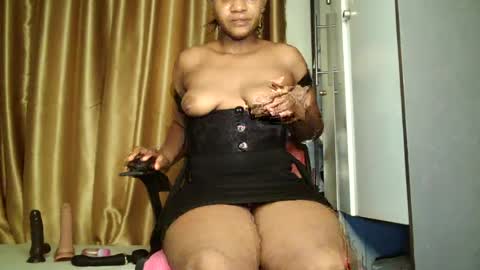 Snapshot of squirtcunt_xola chatting on 14, 7, 2026 melanie online show from 14, 7, 2026