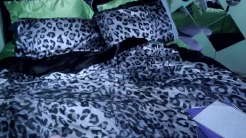 Snapshot of squirtwerps chatting on 19, 9, 2025 CoupleOfSquirtS online show from 19, 9, 2025