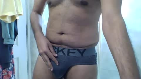 Snapshot of sslave_4_youu chatting on 17, 12, 2024 slave online show from 17, 12, 2024