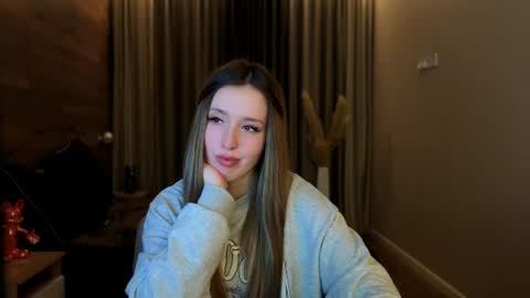 Chloe online show from 28, 6, 2026