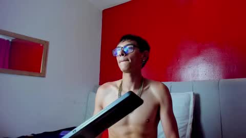 Snapshot of ssweetthott chatting on 3, 3, 2025 Ssweetthott online show from 3, 3, 2025