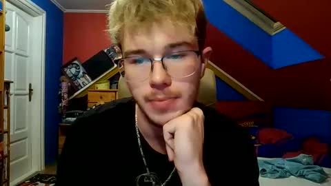 Snapshot of st1eve chatting on 1, 12, 2025 st1eve online show from 1, 12, 2025