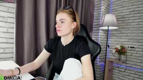 Snapshot of stacey_brown chatting on 2, 2, 2026 Stacey GMT5 Mo Tu We Th Fr Sa 3am -10am online show from 2, 2, 2026