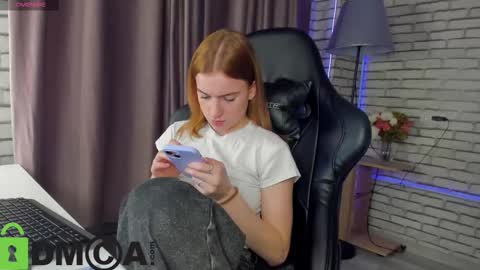 Snapshot of stacey_brown chatting on 3, 2, 2026 Stacey GMT5 Mo Tu We Th Fr Sa 3am -10am online show from 3, 2, 2026