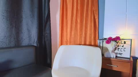 Snapshot of staceygraves_ chatting on 27, 2, 2025 online show from 27, 2, 2025