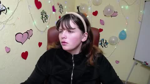 Snapshot of staceylex chatting on 2, 2, 2025 Stacey online show from 2, 2, 2025