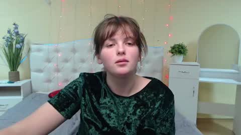 Snapshot of staceylex chatting on 4, 2, 2025 Stacey online show from 4, 2, 2025