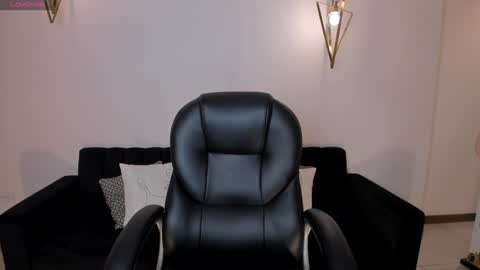 Stacy Woods online show from 4, 12, 2024