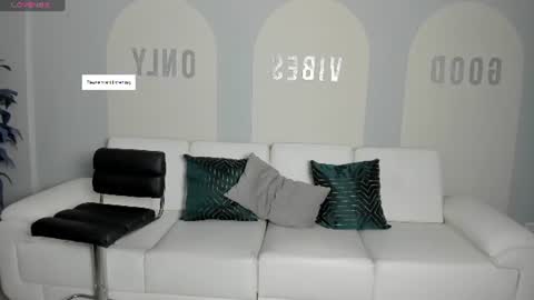 Stacy Woods online show from 12, 6, 2026