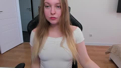 Stacy  online show from 22, 3, 2026