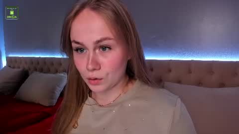 Snapshot of stacy_moorexx chatting on 7, 7, 2026 STACY online show from 7, 7, 2026
